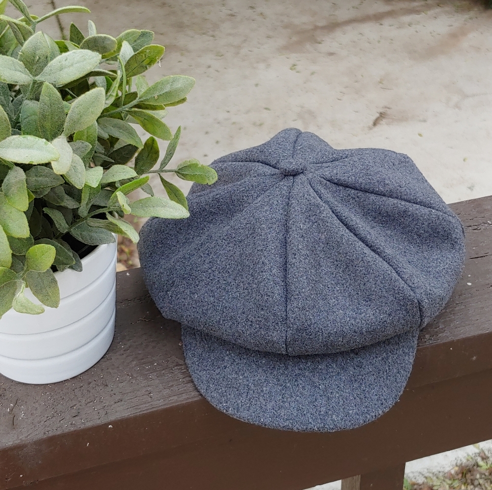 Grey wool beret hat
